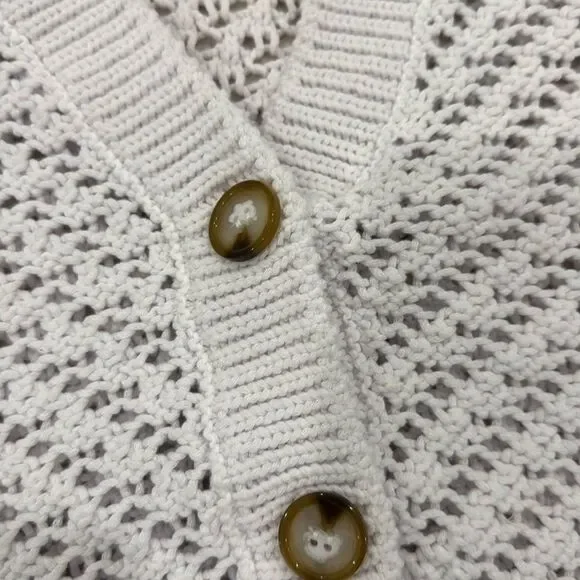 Design History White Button-Up Women's Cardigan - Picture 8 of 12